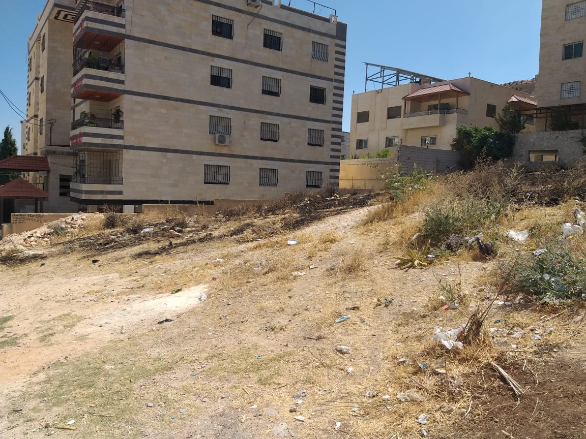 مزاد أرض / مجمع — زبدة فركوح