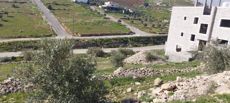مزاد أرض / مجمع — مرحب