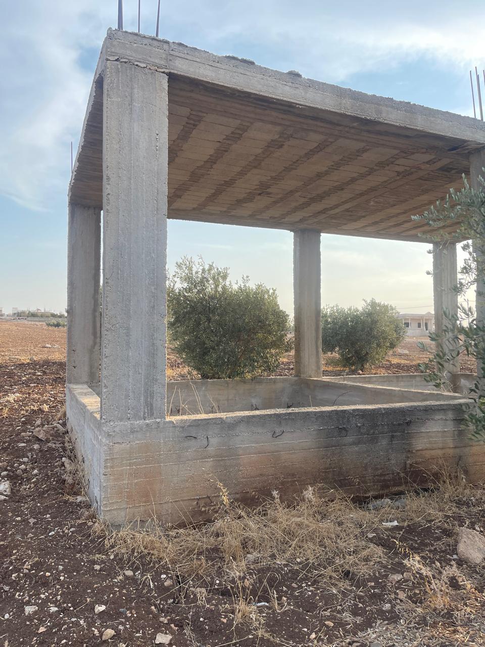مزاد أرض / مجمع — تقبل